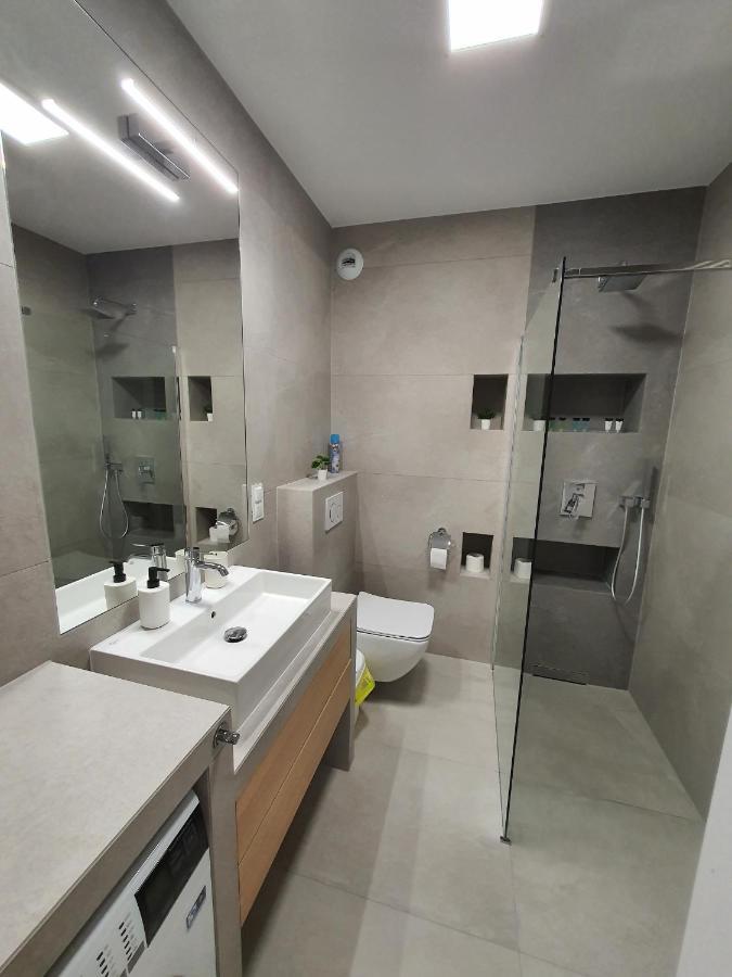 ורוצלב Apartament De Lux Apart 45 Grabiszynska מראה חיצוני תמונה
